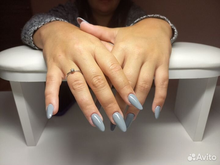 Маникюр с покрытием гель лак, модель на маникюр