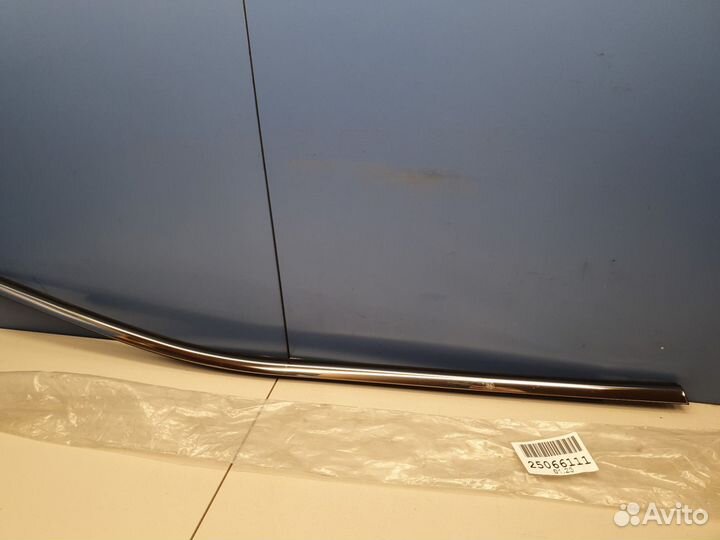 Молдинг стекла задней правой двери Maserati Ghibli 2013