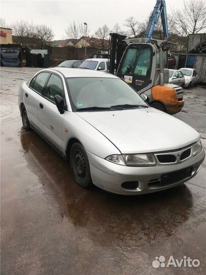 Разбор на запчасти Mitsubishi Carisma