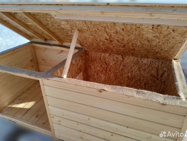 Будка утеплённая с тамбуром