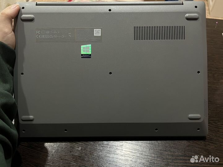 Lenovo IdeaPad Slim 1-14AST-05
