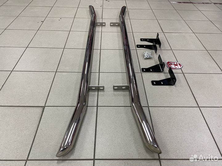 Пороги внешние трубы Toyota Land Cruiser 200