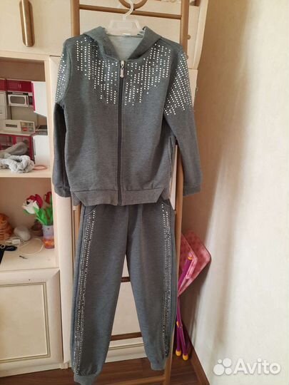 Спортивная форма для девочек 140р на 6-9 лет