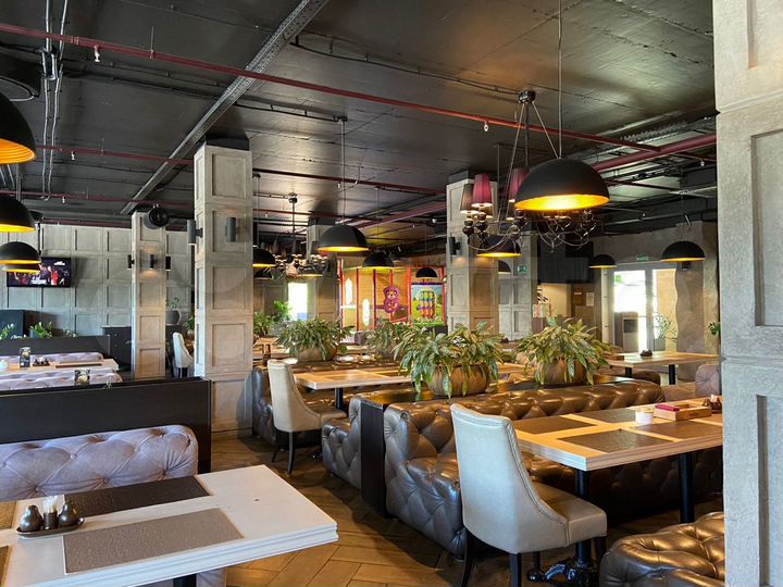 Ресторан с верандами 843.9 м²