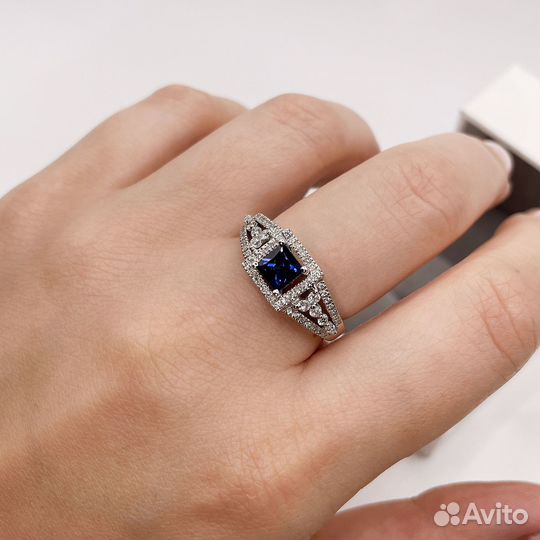 Новое золотое кольцо сапфир и бриллианты 0,3 Ct