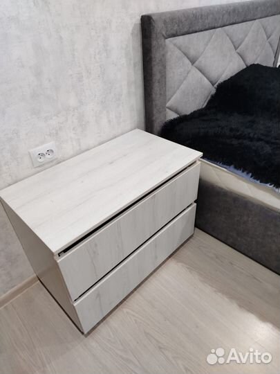 Кровать,тумбы