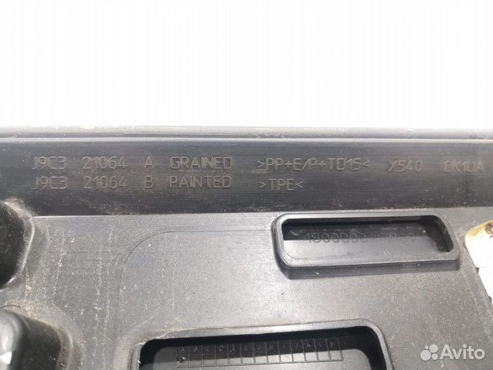 Молдинг двери передней правой Jaguar E-Pace 2020