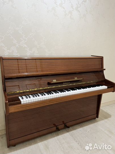 Фортепиано Rönisch