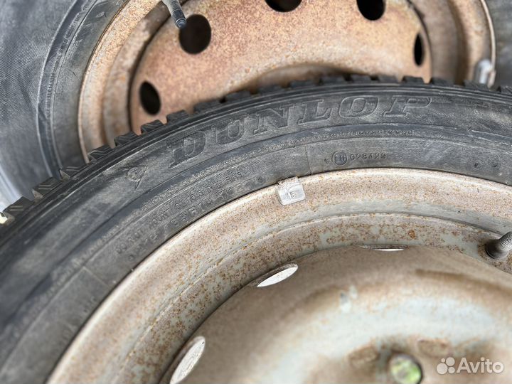 Колеса Dunlop Winter ICE 01 215/65 R16 на ниву