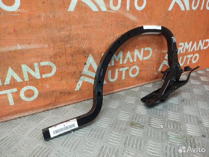Петля крышки багажника правая Toyota Camry 8 XV70