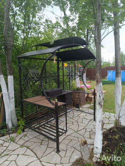 Мангал с крышей и печью под казан