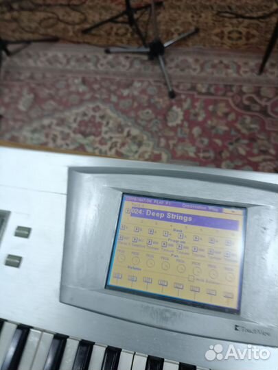 Синтезатор Korg Trinity