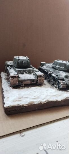 Диорама 1: 35 танки в поле