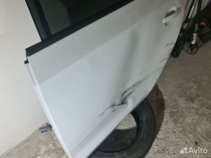 Дверь задняя Skoda Rapid 12-20 VW Polo 20-22 Слева