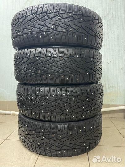 Nokian Tyres Hakkapeliitta 7 215/60 R17