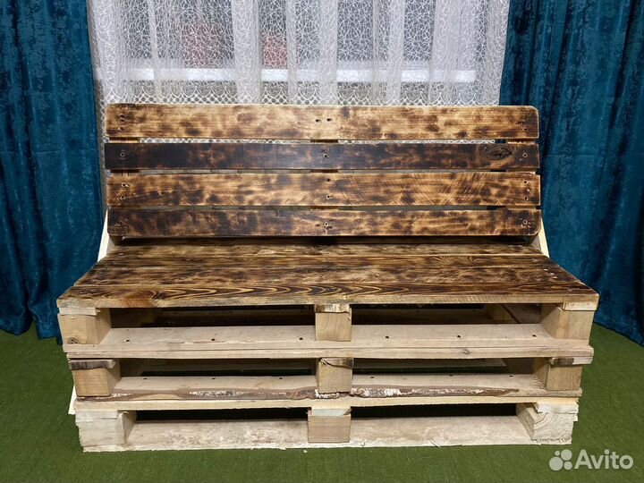 Лавочка из поддонов