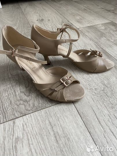 Туфли для бальных танцев