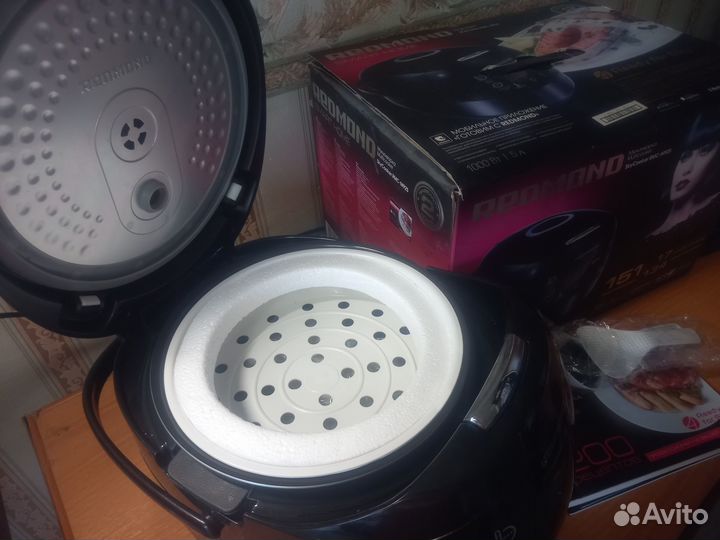 Мультиварка Redmond RMC-M92S