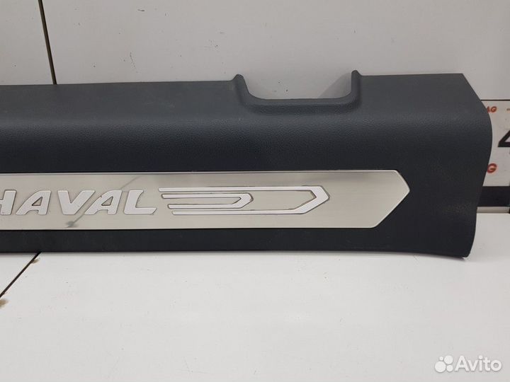 Накладка на порог передняя левая