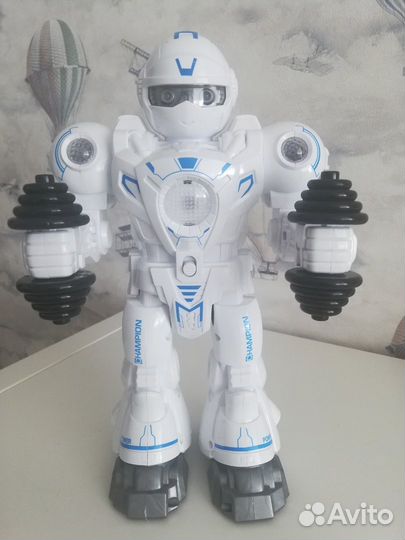 Игрушка робот