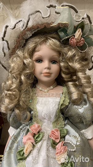 Фарфоровая кукла Remeco Collection