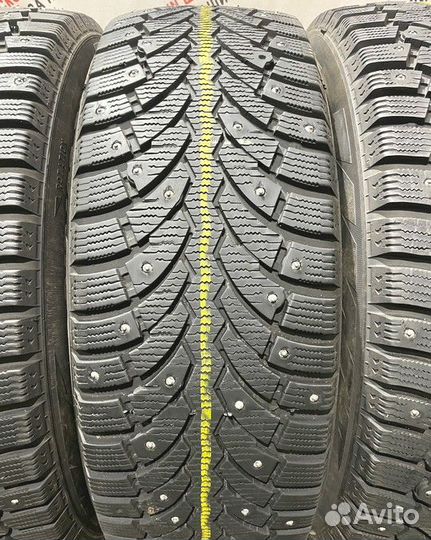 Formula Ice 215/65 R16 97Q