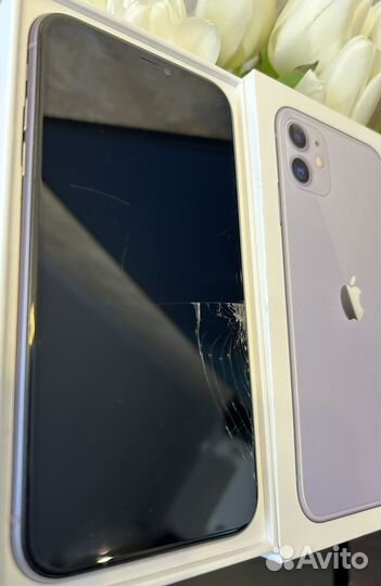 iPhone 11, 64 ГБ