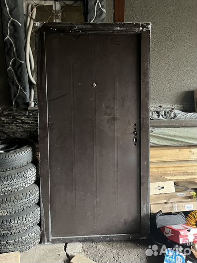 Металлическая дверь бу из новостроек