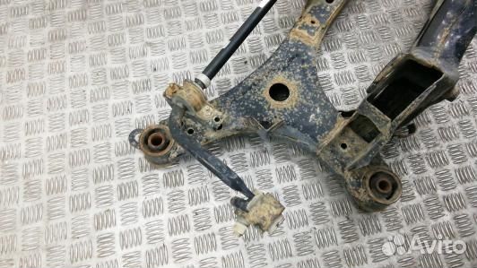 Балка задняя nissan juke F15 (88A15L801)