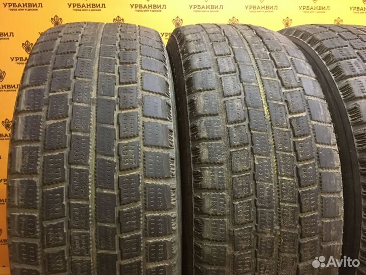 Yokohama Ice Guard IG10 215/60 R16 95Q