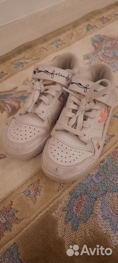 Кроссовки для девочки бу