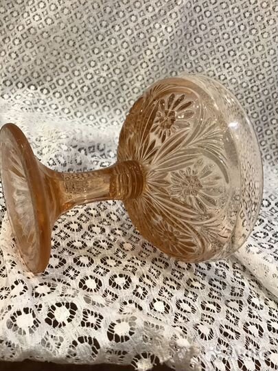 Ваза на ножке старинная антикварная