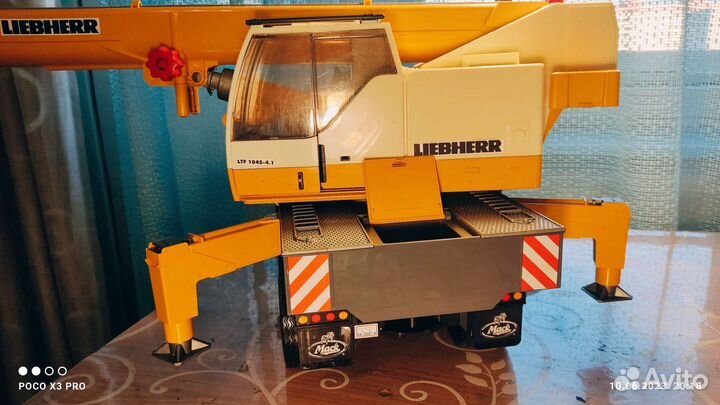 Bruder кран Mack