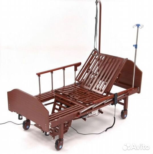 Медицинская кровать для инвалидов