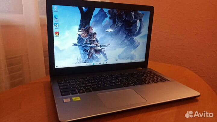 Игровой ноутбук Asus