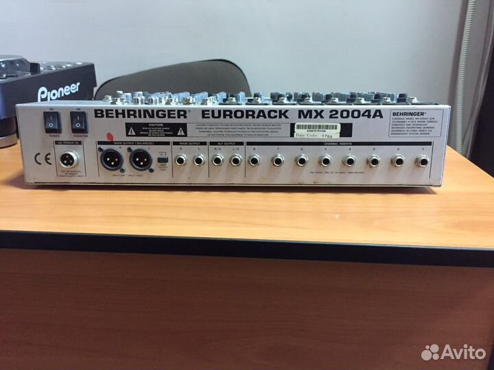 Микшерный пульт Behringer Eurorack MX 2004A