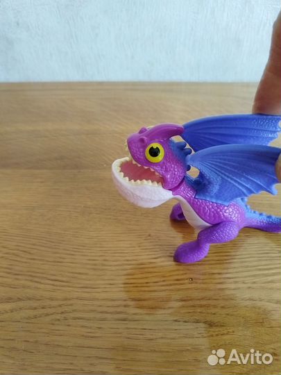 Игрушки из макдональдса Зубастик