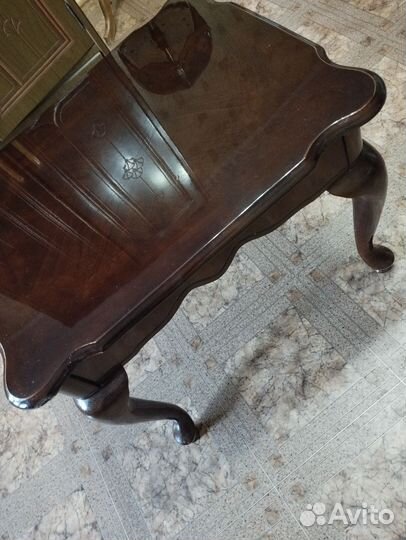 Журнальный столик из массива дерева