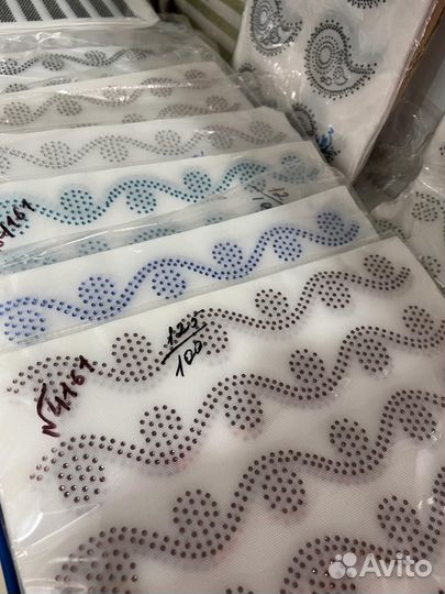 Аппликации из страз