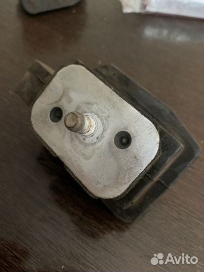 Подушка АКПП Bmw 650I E63 N62N 4.8 2007