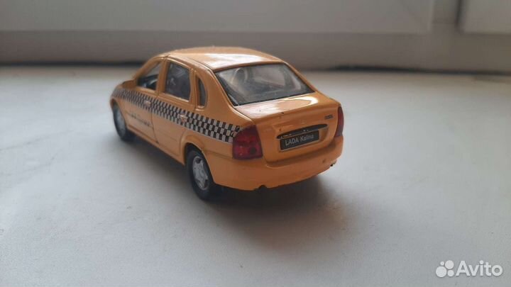 LADA Kalina 1:32 модель Welly