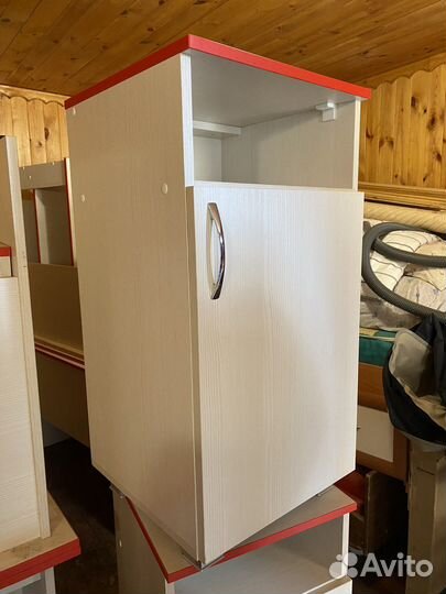 Тумба выкатная 3 ящика и тумба с дверцей