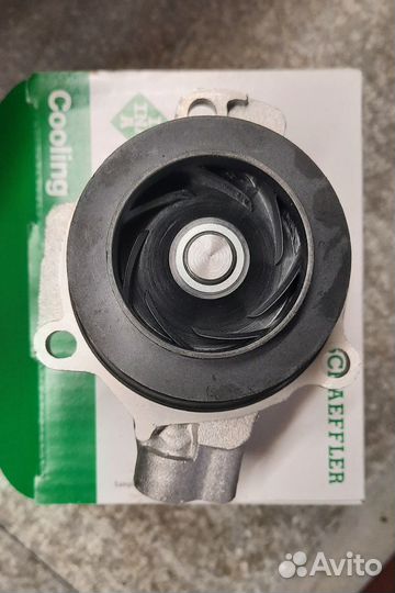 Насос охлаждающей жидкости (помпа)