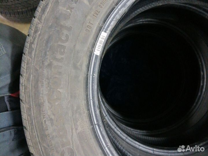 Continental ContiCrossContact LX2 215/65 R16 98H