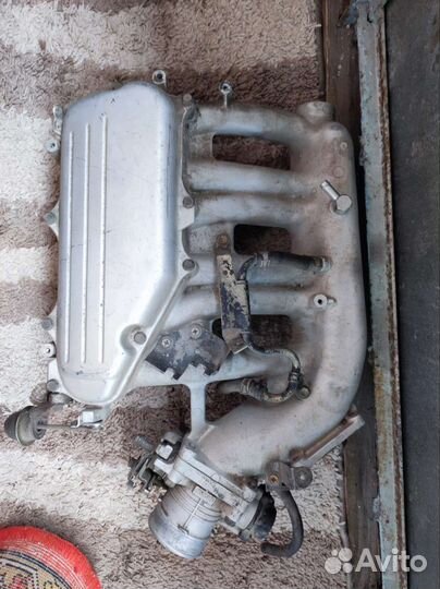 Впускной коллектор Nissan Cefiro A32