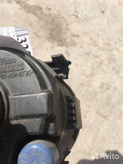 Фара противотуманная левая Land Rover Freelander