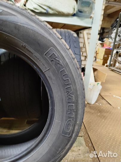 Kumho Road Venture ST KL16 235/65 R17 104H