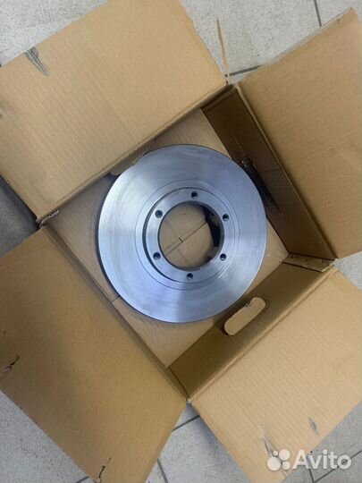 Диск тормозной передний Mitsubishi Fuso Canter