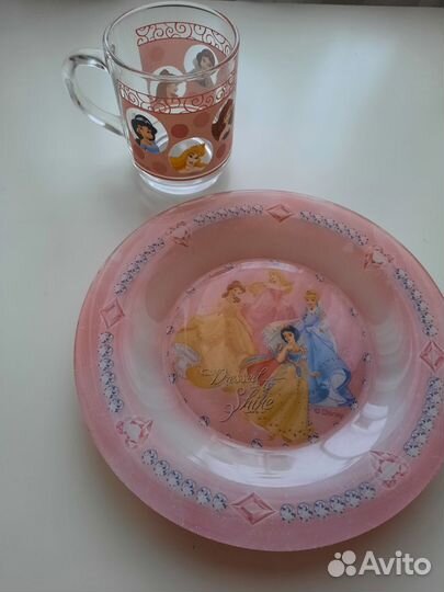 Чашка и тарелки