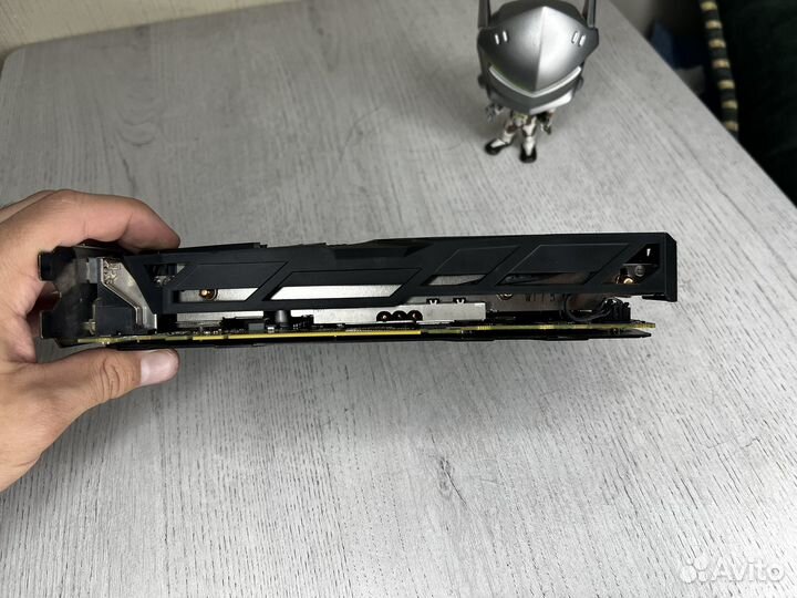 RX 580 8Gb Gigabyte Gaming Отличная